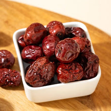 Load image into Gallery viewer, 里仁有機大紅棗(盒裝) Leezen Organic Dried Large Jujubes