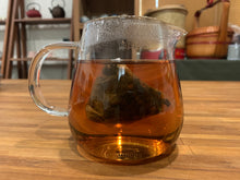 Load image into Gallery viewer, 吉璞茶莊有機鐵觀音烏龍茶(茶包) Ji Pu Tea House Organic Oolong Tea (Tea Bags)