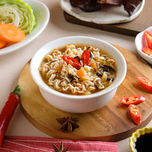 Load image into Gallery viewer, 里仁酸辣沖泡麵 Leezen Hot & Sour Instant Noodles