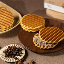 Load image into Gallery viewer, 里仁瓦芙咖啡夾心 Leezen Coffee Waffle