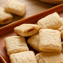 Load image into Gallery viewer, 里仁糙米米果(家庭號) Leezen Brown Rice Puff