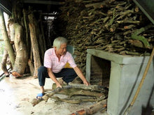 Load image into Gallery viewer, 山頂狀圓土窯柴焙龍眼乾 PeiZao Dried Smoked Longan