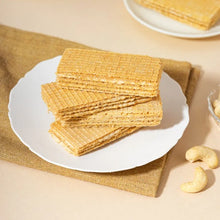 Load image into Gallery viewer, 里仁腰果鹹醬夾心酥 Leezen Salted Cashew Wafers