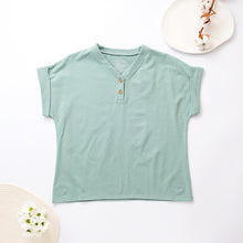 Load image into Gallery viewer, 里仁女有機棉點點開領連袖衫-暖綠 Leezen Women's Organic Cotton open neck Top-Warm Green