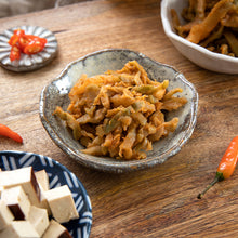 Load image into Gallery viewer, 里仁榨菜絲 Leezen Spicy Pickled Mustard Green Strips