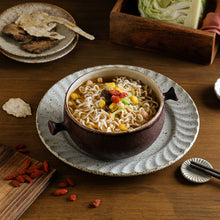 Load image into Gallery viewer, 里仁麻油當歸沖泡麵 Leezen Sesame Oil Angelica Instant Noodles