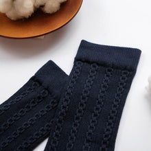 Load image into Gallery viewer, 里仁立體麻花中筒襪-藍 Leezen Organic Cotton Calf Socks-Blue
