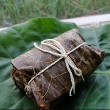 Load image into Gallery viewer, 歡喜心集闔家團圓荷葉飯 Joy Heart Fried Rice in Lotus Leaves