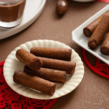 Load image into Gallery viewer, 里仁可可捲心酥 Leezen Cocoa Rolls
