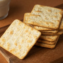 Load image into Gallery viewer, 里仁麥麩蘇打餅 Leezen Wheat Bran Saltine Cracker
