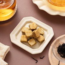 Load image into Gallery viewer, 里仁紅茶威化餅 Leezen Black Tea Wafer
