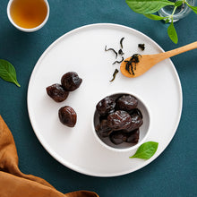 Load image into Gallery viewer, 里仁Q梅鮮果乾(綠茶口味) Leezen Taiwan Plum (Green Tea Flavor)
