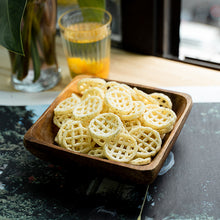 Load image into Gallery viewer, 里仁卡滋格子脆薯(湖鹽海苔) Leezen Potato Snack  (Seaweed Flavor)
