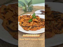 Load and play video in Gallery viewer, 傘下有仁韓式泡菜菇菇醬 Sungugu Mushroom Kimchi
