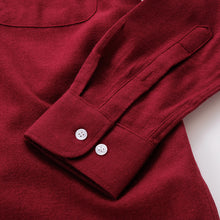 Load image into Gallery viewer, 里仁男法蘭絨經典襯衫-暗紅 Leezen Men&#39;s Organic Cotton Flannel Shirt-Dark Red
