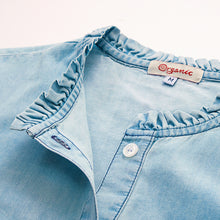 Load image into Gallery viewer, 里仁女天絲牛仔荷葉襯衫(淺藍) Leezen Organic Cotton Denim Shirt-Light Blue
