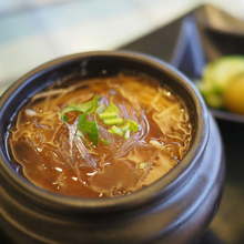 Load image into Gallery viewer, 歡喜心集凡塵泛淨潭-素魚翅羹湯 Joy Heart Vegetarian Shark Fin Soup
